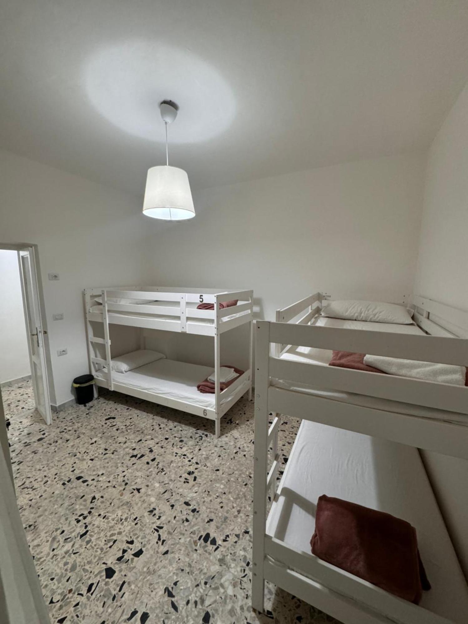 Baraka 24 Hostel Rome Bagian luar foto